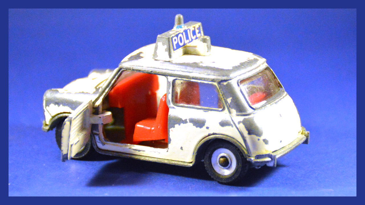 ../content/J6/Mini Cooper S Police (J604)/images/2.jpg